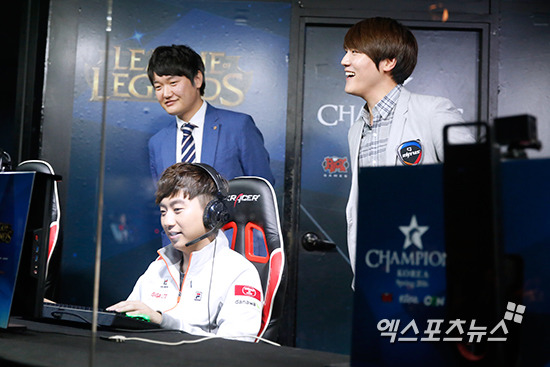 [LOL] 오늘자 CJ vs KT 경기 만우절 이벤트 | 인스티즈