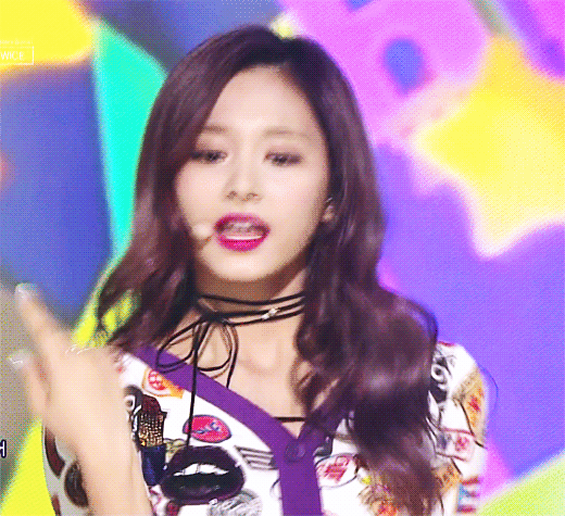 오늘자 인기가요 쯔위 비주얼ㄷㄷㄷ.gif | 인스티즈