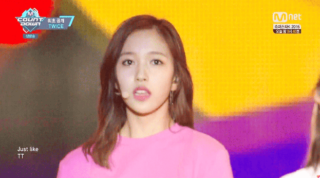 [twice] 오늘자 트와이스 엠넷 TT무대 멤버별 움짤들.gif | 인스티즈