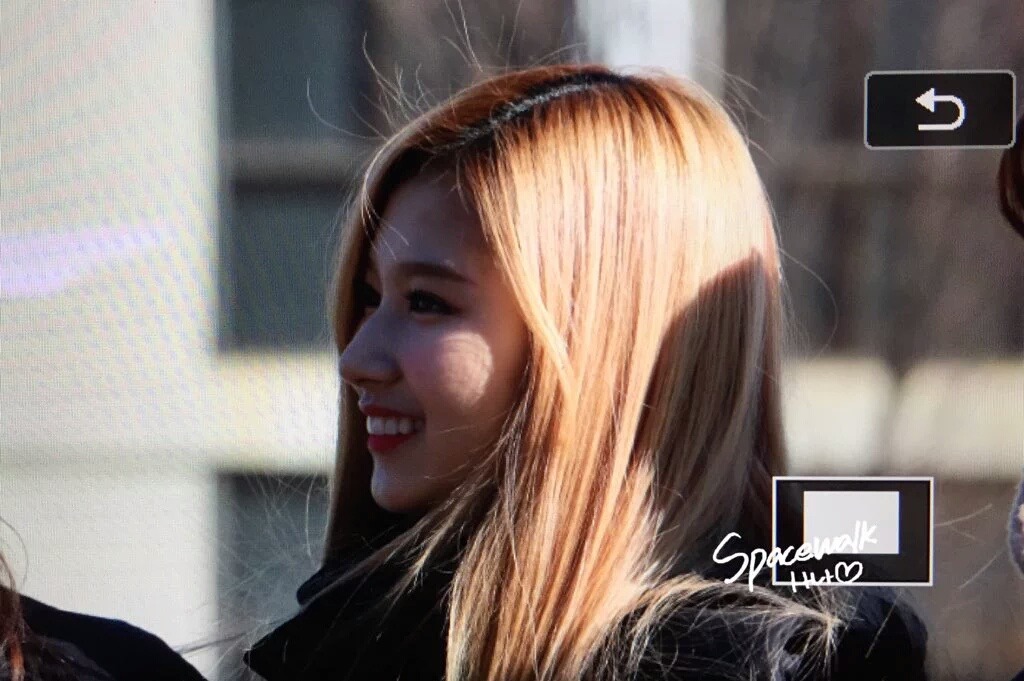 [트와이스] 오늘자 생머리 사나 | 인스티즈