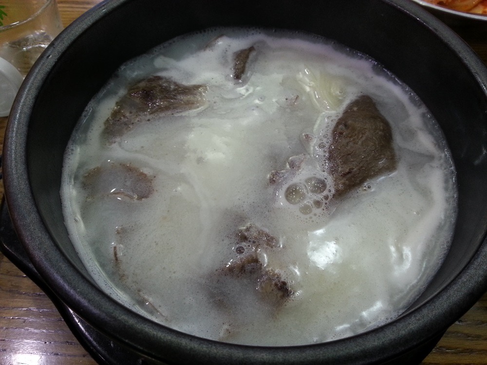 누구에게도 방해받지 않으며 신경쓰지 않고 음식을 먹는다는 포상의 행위 iN 동네놀이 | 인스티즈
