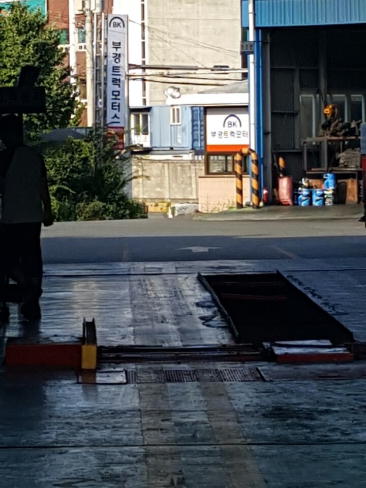 부경트럭모터스 이미지