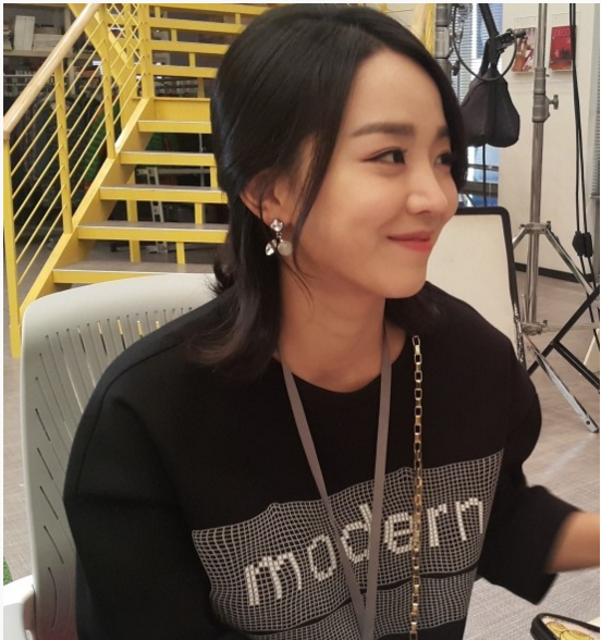 다양한 연기를 보여주고 있는 처자 | 인스티즈