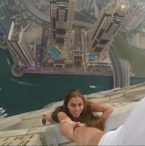 두바이 73층서 사진 찍은 러시아모델 | 인스티즈