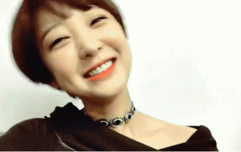자기 생일 자축하는 EXID 혜린.gif | 인스티즈