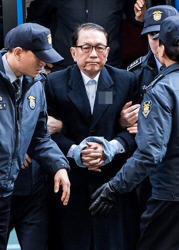 이**-13 이미지