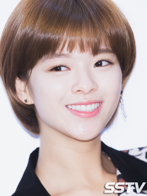 [트와이스] 아이돌 찍덕 뺨치고 두번 치는 SSTV 사진기자님 | 인스티즈