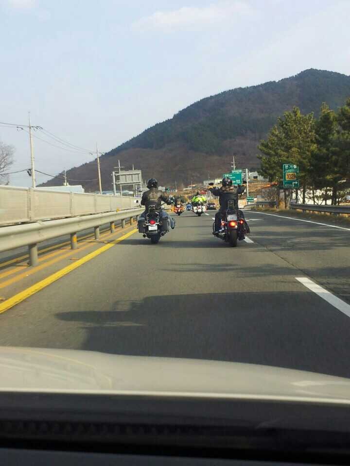 태권브이주유소 이미지