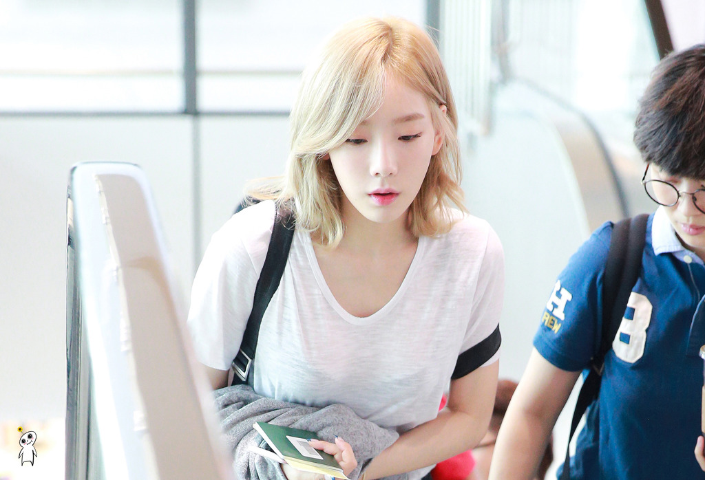 출국하는 태연 .jpg | 인스티즈