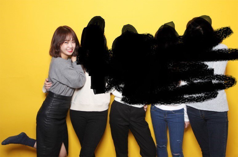 친구들이랑 우정사진 찍으면서 실력발휘 하는 아이오아이 유정이 | 인스티즈