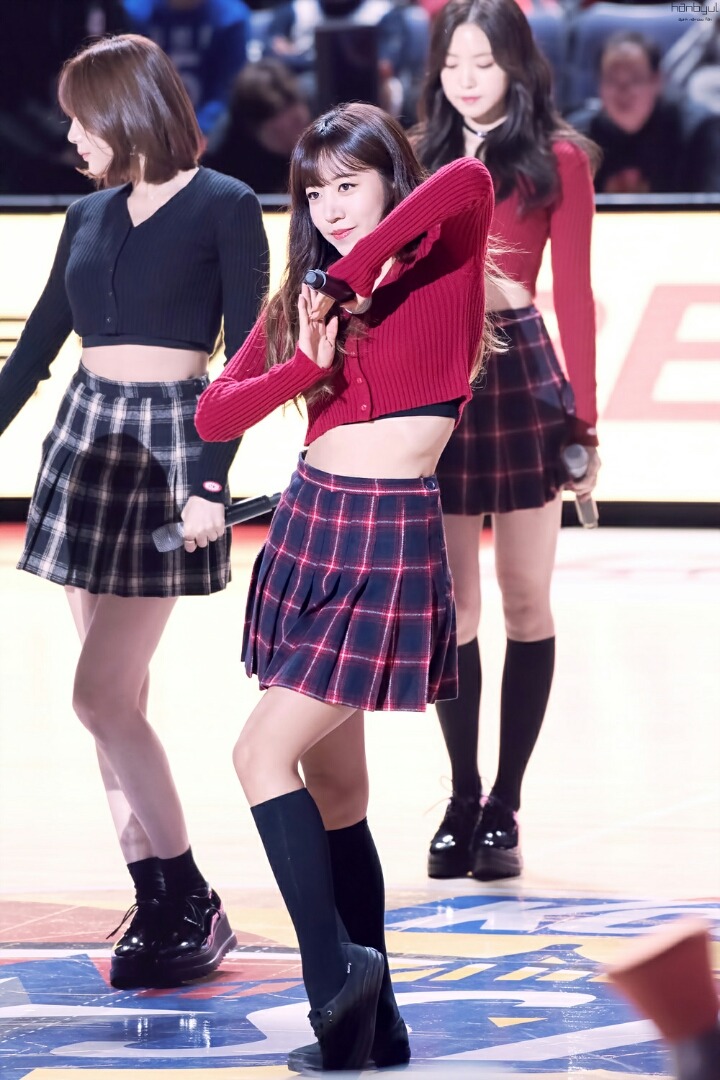 예쁜 몸매 라인을 가진 에이핑크 남주.jpgif | 인스티즈
