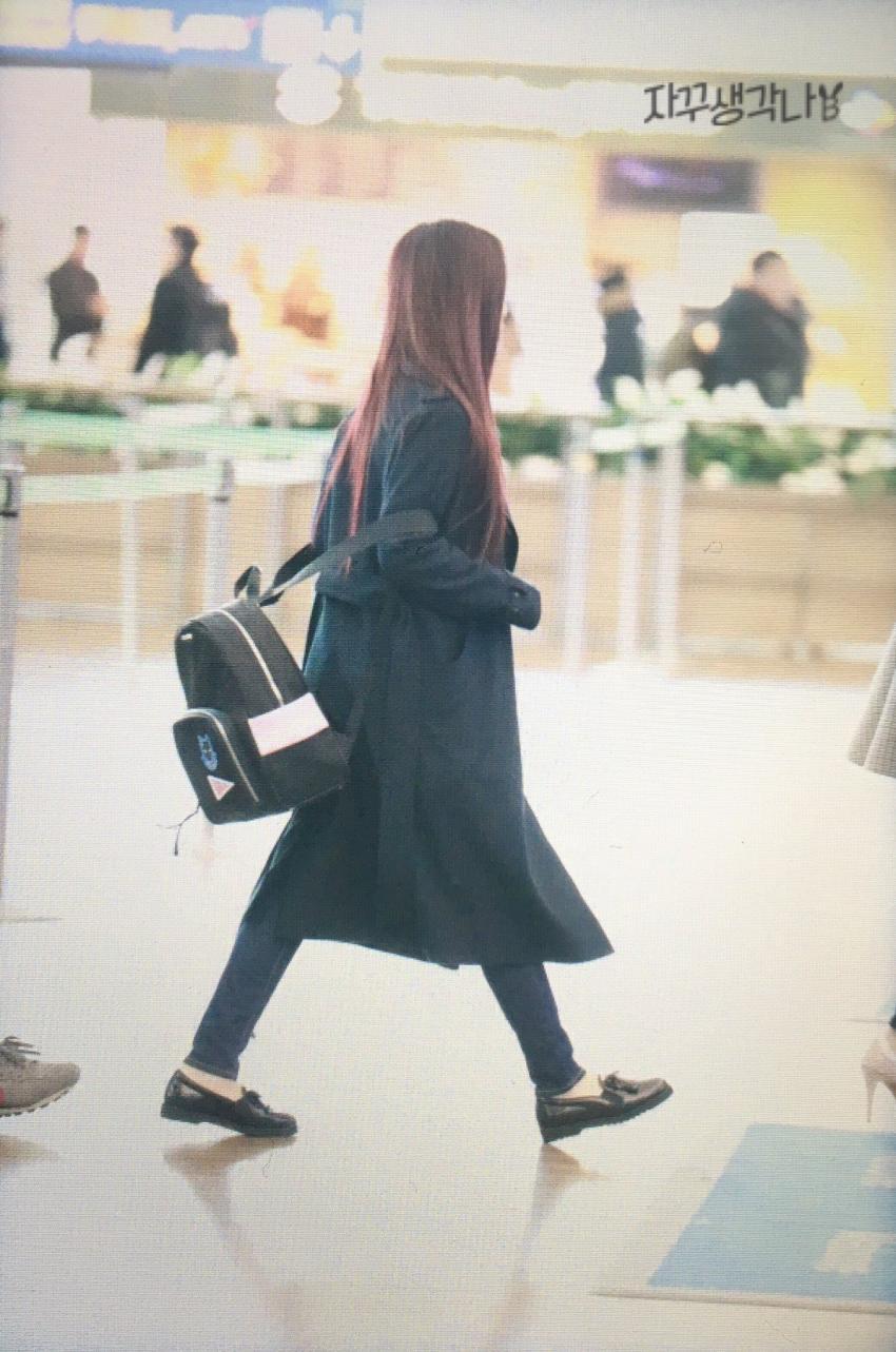 오늘자 일본 출국하는 레드벨벳 완전체 | 인스티즈