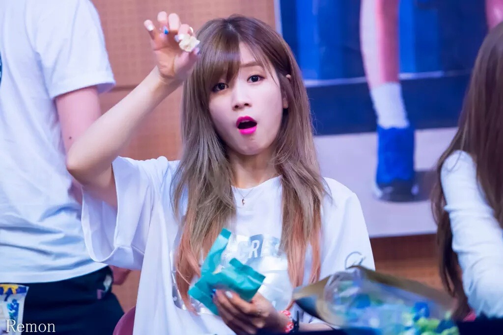 일요일엔 에이핑크 리더와 막내,jpgif | 인스티즈