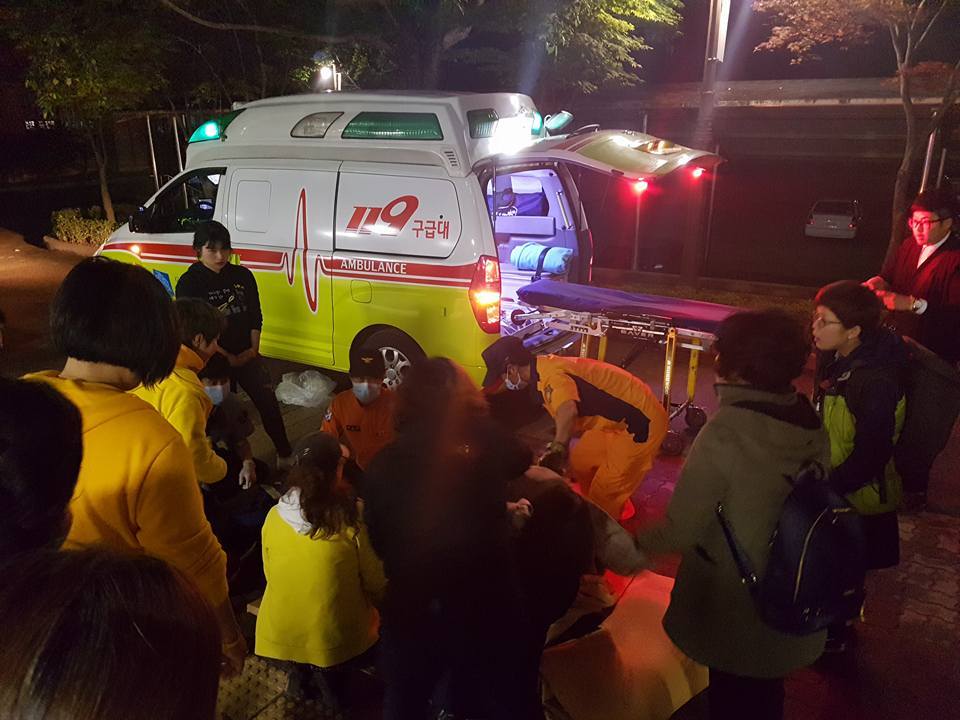 유민아빠 김영오씨 페이스북 "제발, 부탁입니다. 기록물들과 책상만은 내동댕이 치지 말아주십시오." | 인스티즈
