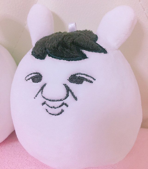 왜 만들었는지 궁금한 방시혁 인형ㅋㅋㅋ.jpg | 인스티즈
