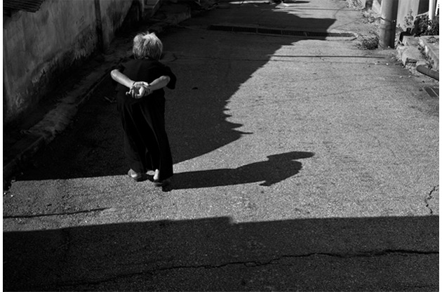 올 사람 없어도 당신은 늘 기다리는 사람이다 | 인스티즈