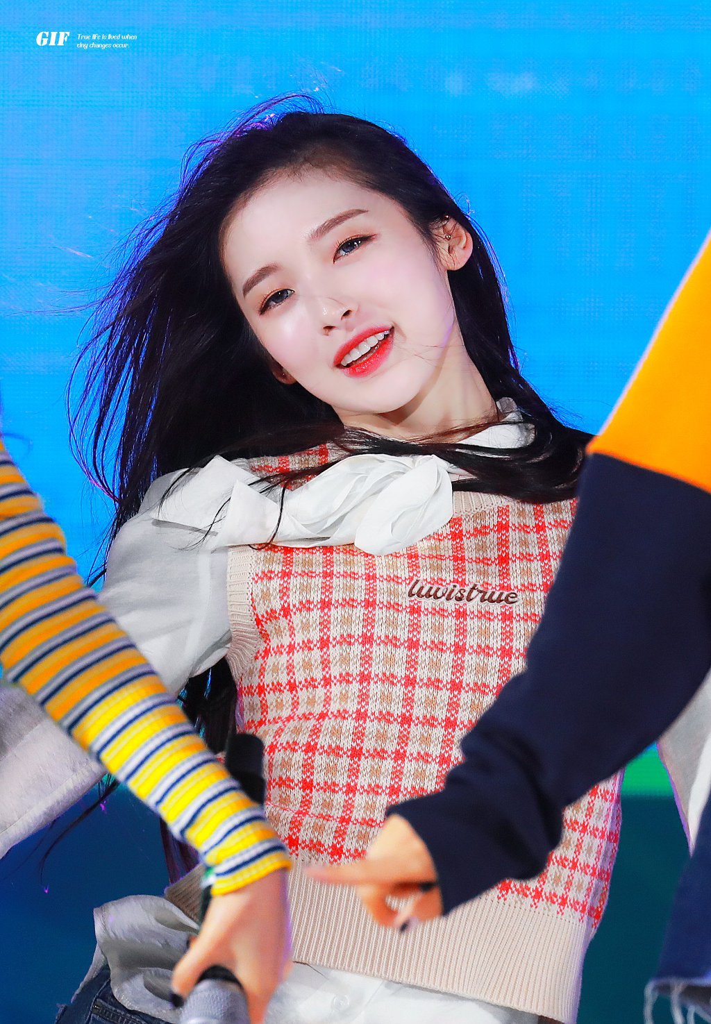 최예원 a.k.a 오마이걸 아린.jpgif | 인스티즈