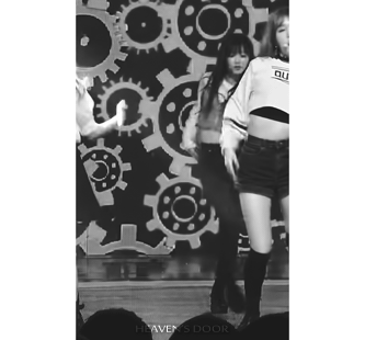 오마이걸 유아 엠카 직캠 움짤 흑백버젼.gif | 인스티즈