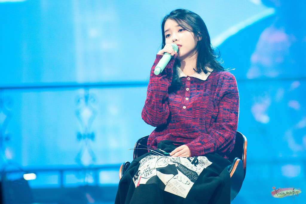 섹시함과 아름다움이 공존하는 광주콘서트 아이유.jpg | 인스티즈