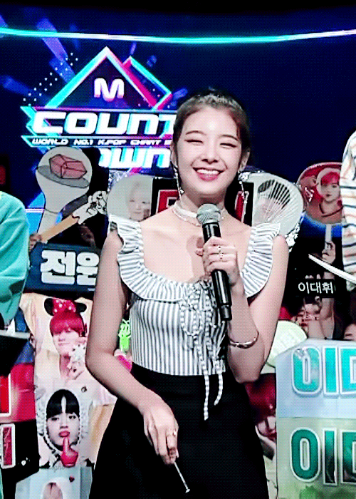 웃을때 댕댕이같은 ITZY 리아.gif | 인스티즈