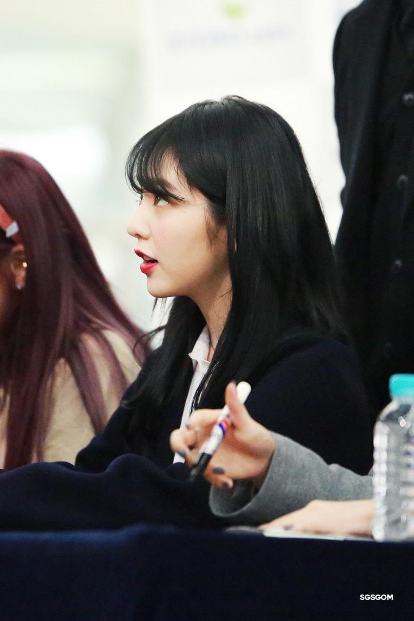 레드벨벳 아이린의 클라스 옆모습.jpg | 인스티즈