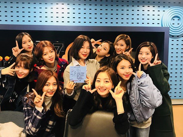 최파타 인스타 트와이스 단체컷 | 인스티즈