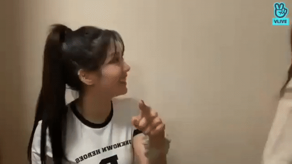 삿대질하는 은비.gif | 인스티즈