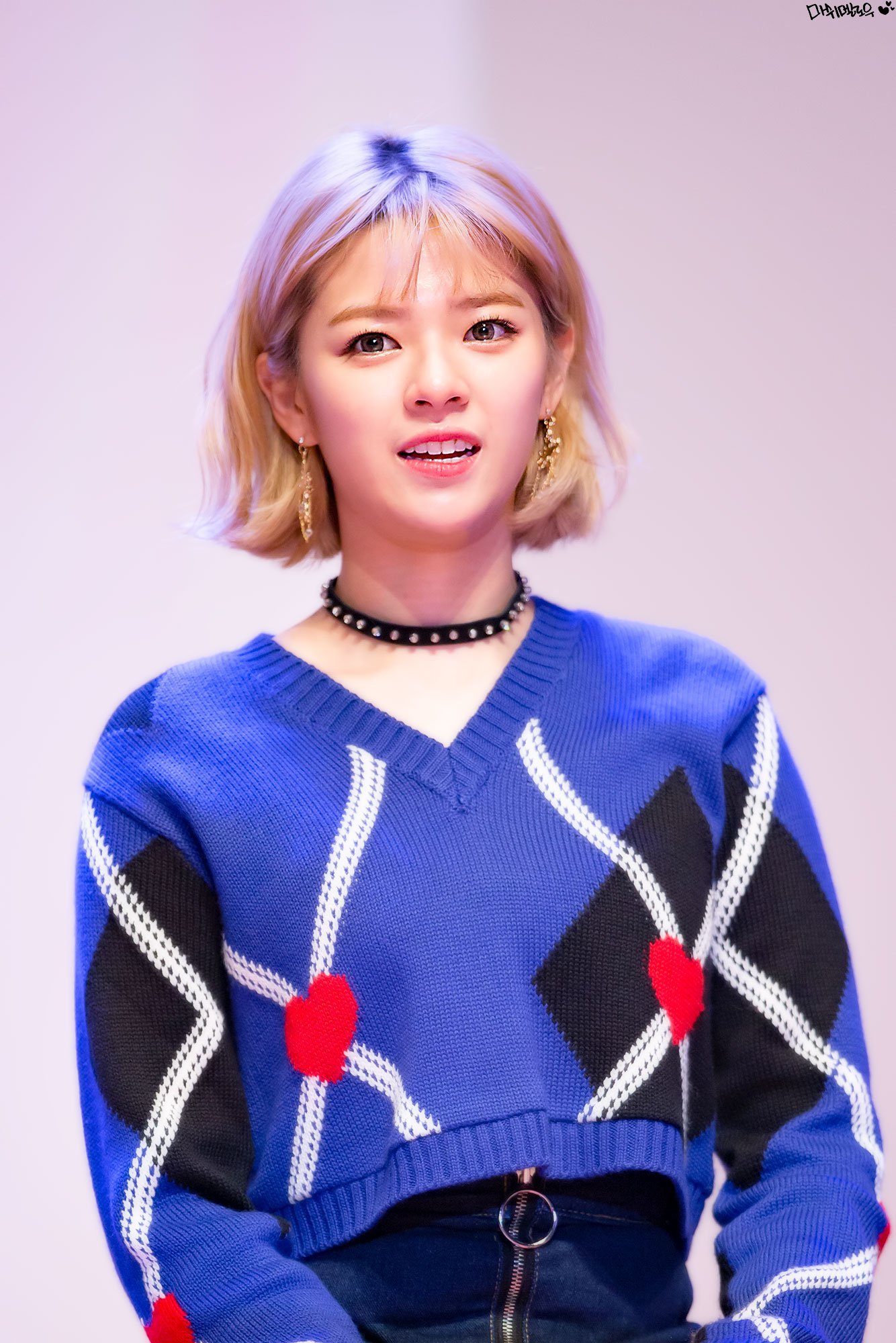 서든 팬미팅에서 미모 레전드 찍은 트와이스 정연.jpg | 인스티즈