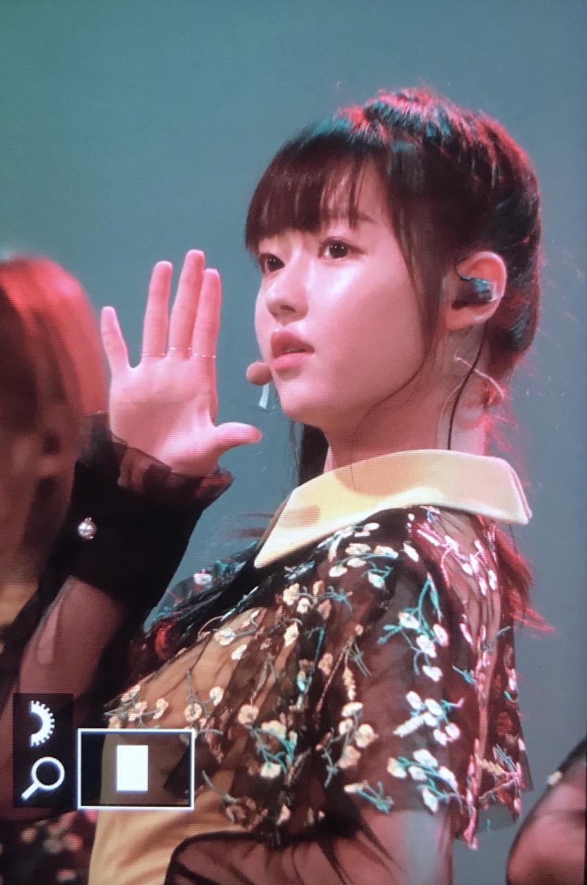 대만 팬미팅 오마이걸 유아.jpg | 인스티즈