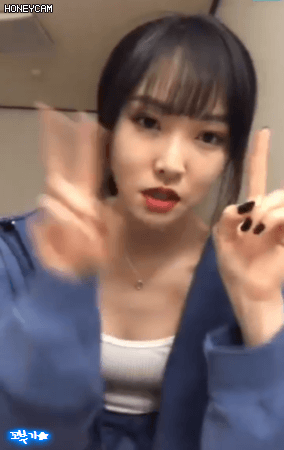 야심한 밤에 찾아왔던 여자친구 유주.gif | 인스티즈