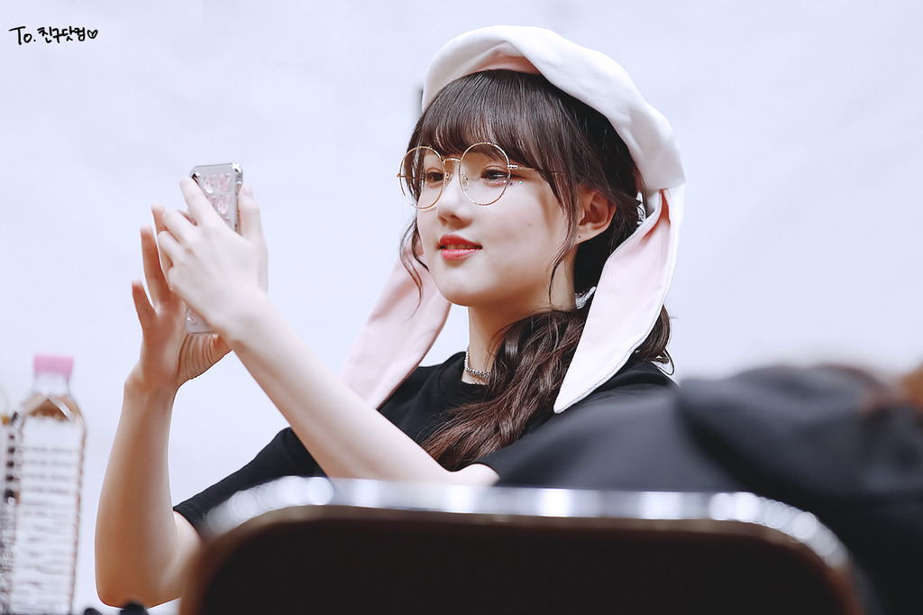 [여자친구] 동생의 생일 파티에 초대 받아서 예린이 | 인스티즈