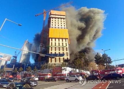 수원 광교 오피스텔 공사장서 큰불..1명 사망·14명 부상 | 인스티즈
