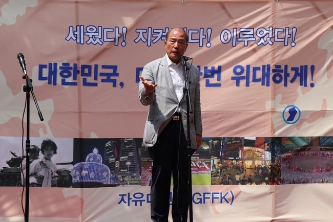 더블클릭을 하시면 이미지를 수정할 수 있습니다