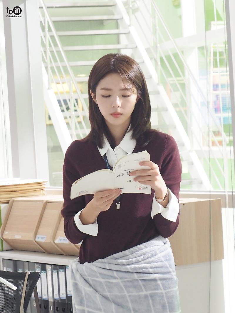 항공사직원 캐로 활약하고 있는 채수빈 | 인스티즈