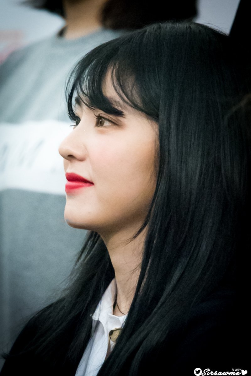레드벨벳 아이린의 클라스 옆모습.jpg | 인스티즈