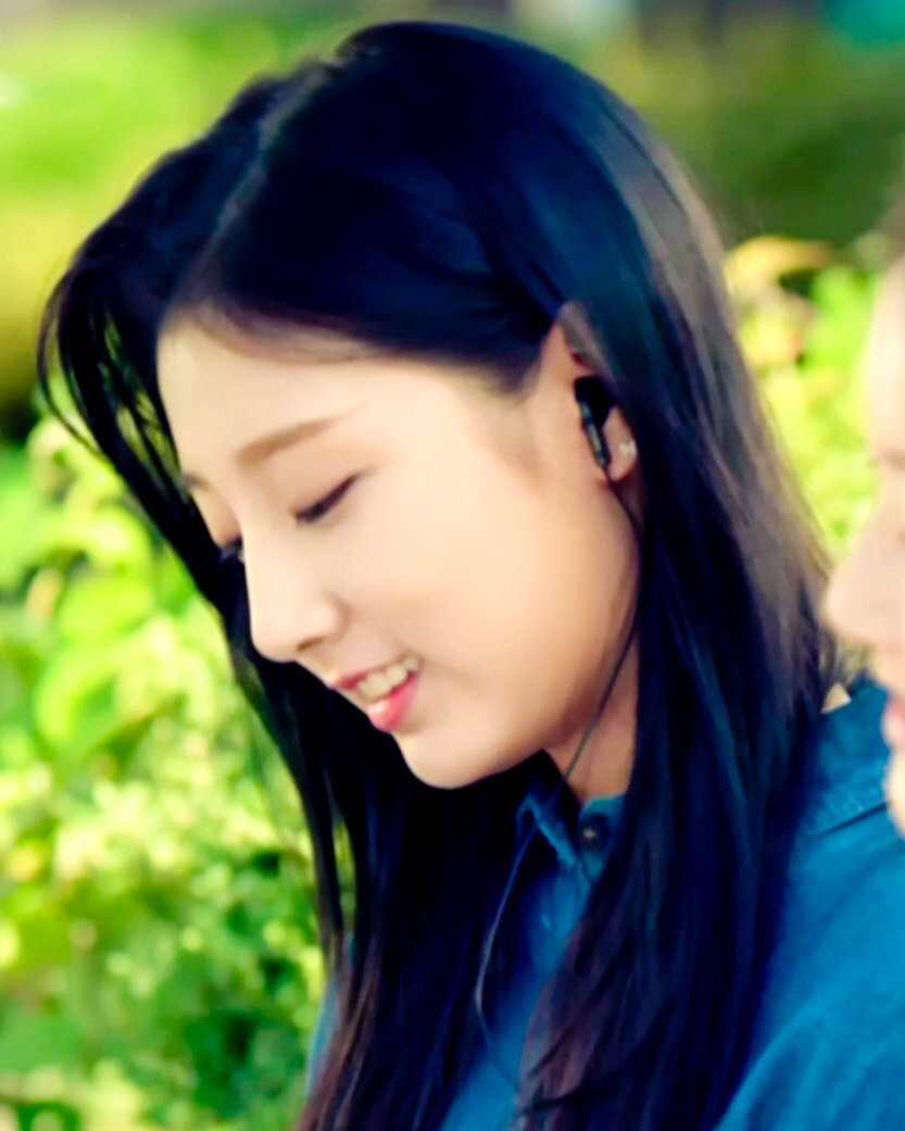 [러블리즈] 크로아상을 먹어서 예인이 | 인스티즈