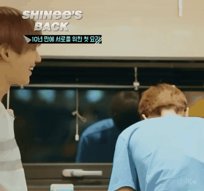 [샤이니] 형들이랑 요리 만들어 먹는 요알못 태민.jpgif | 인스티즈
