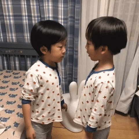 서언 서준이가 하이파이브하는 방법 | 인스티즈