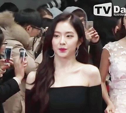 플래시 세례 받는 아이린.gif | 인스티즈