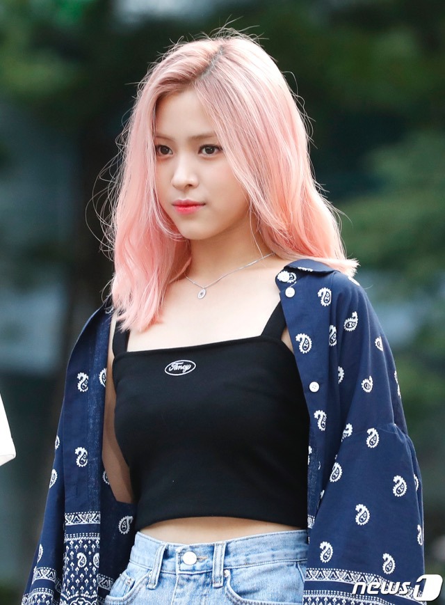 itzy 핑크돌 류진 - Want it + 달라달라 뮤뱅 상반기 결산 190628 | 인스티즈