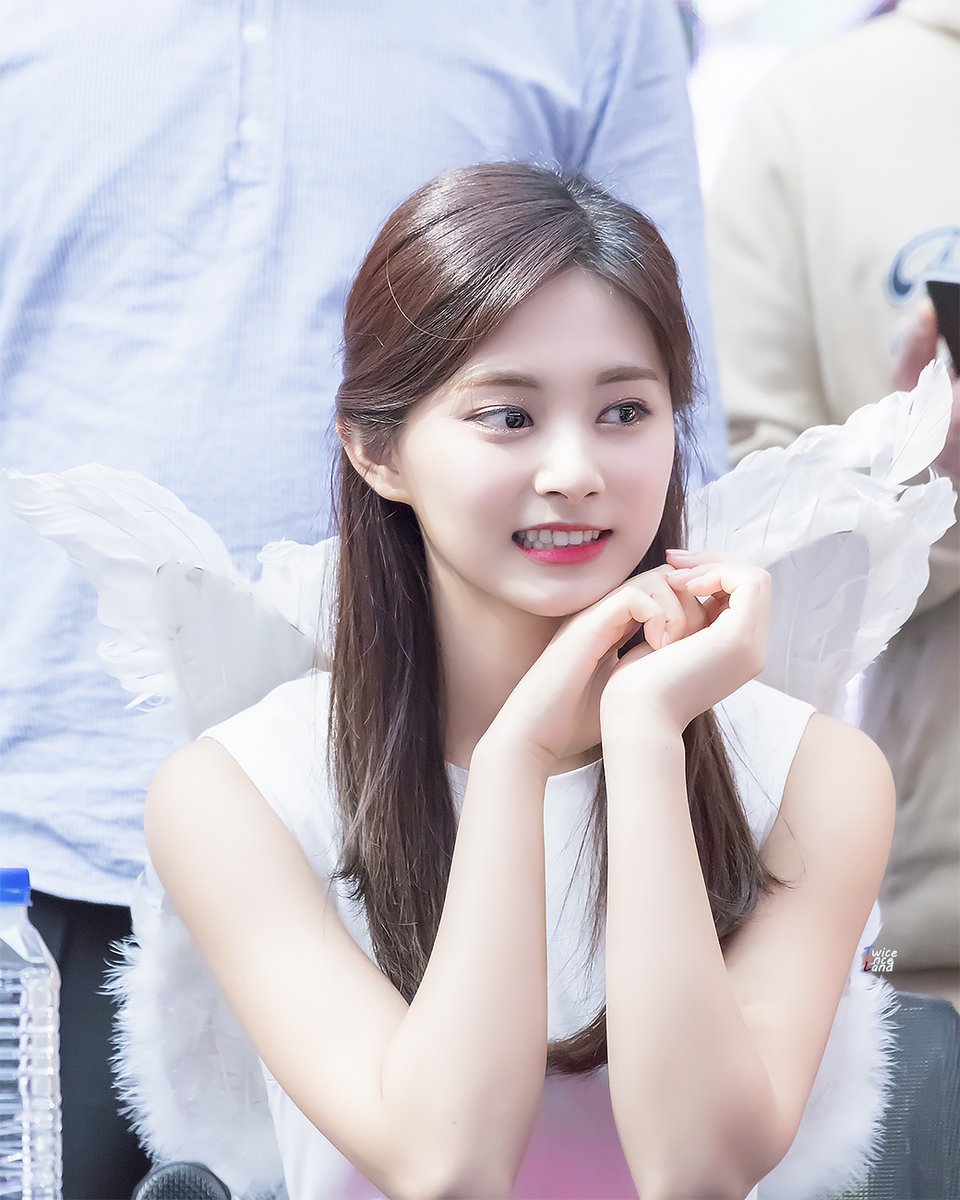 최근 트와이스 쯔위의 미모 수준 ㄷㄷㄷ.jpgif | 인스티즈
