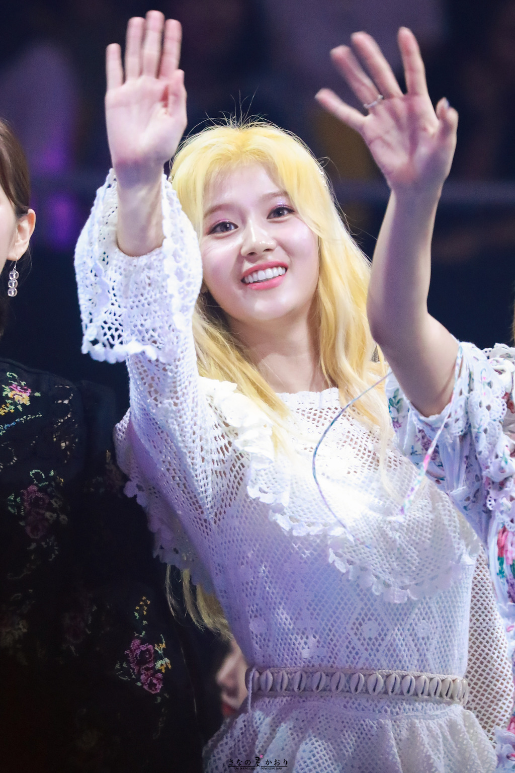 오늘이 생일인 트와이스 사나.jpgif (335장) | 인스티즈