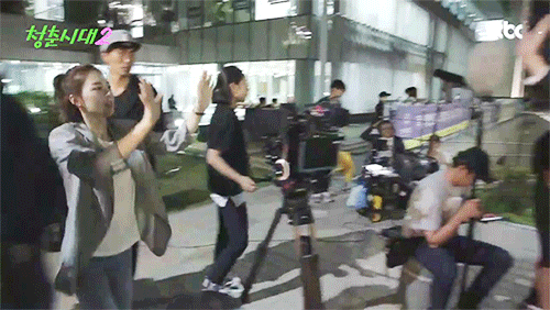 [청춘시대2] 본방보다 더 설레는 조장훈& 진명재완 키스신 메이킹.jpgif | 인스티즈