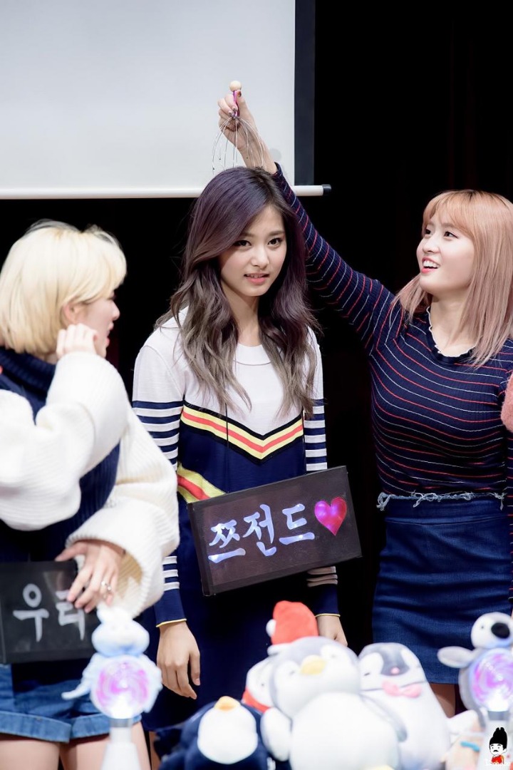 트와이스 멤버들이 쯔위를 다루는법 ㅋㅋㅋㅋㅋㅋ | 인스티즈