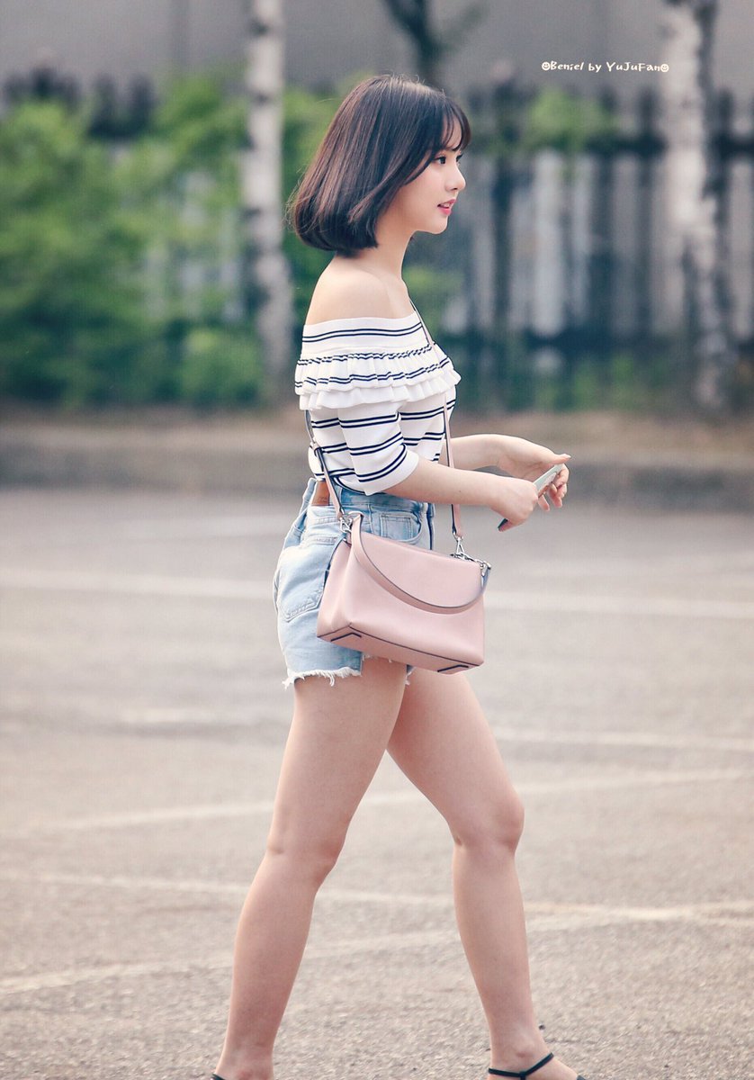 은하 어깨노출 | 인스티즈