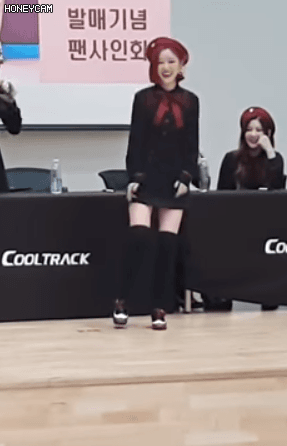 구구단 비주얼+얄미움을 담당하는 멤버.gif | 인스티즈