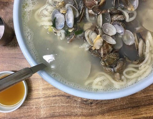 이가바지락칼국수 이미지