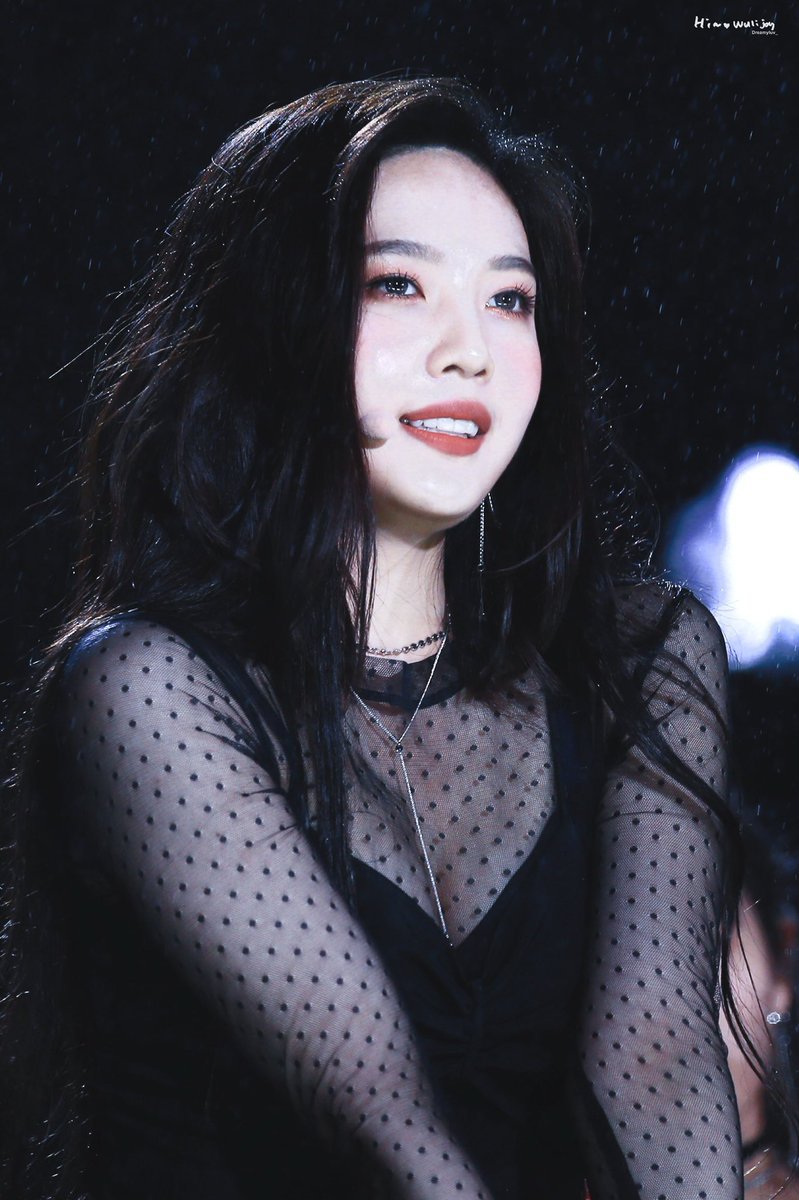 레드벨벳의 큐티섹시갓 둥둥이 조이.jpg | 인스티즈