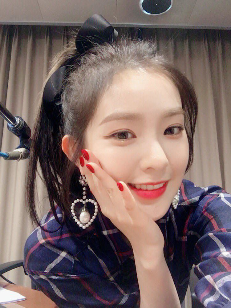 남녀아이돌 100명이 뽑은 제일 예쁜 여자 아이돌.jpgif | 인스티즈