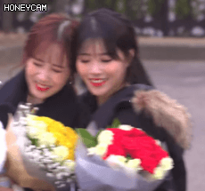 음방 출근길에서 기자들 피곤하게 만드는 여자 아이돌.gif | 인스티즈